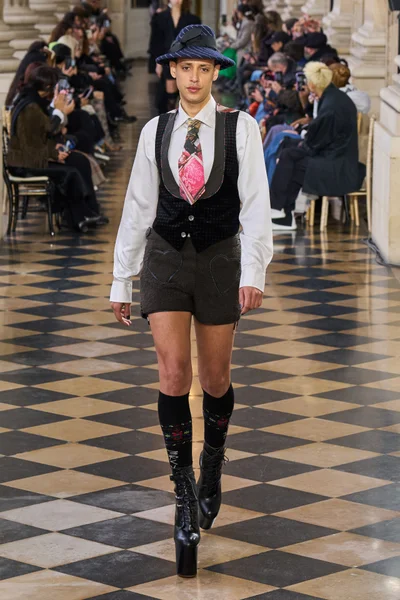 Look 34